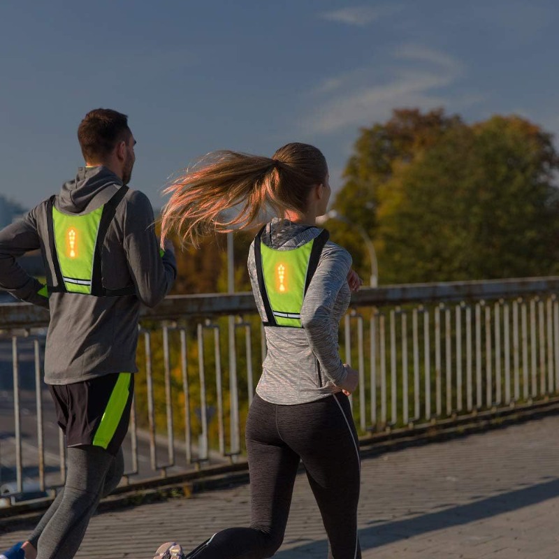 Gilet di Sicurezza LED con Tel - Running Visibility Gear recensione e prezzo